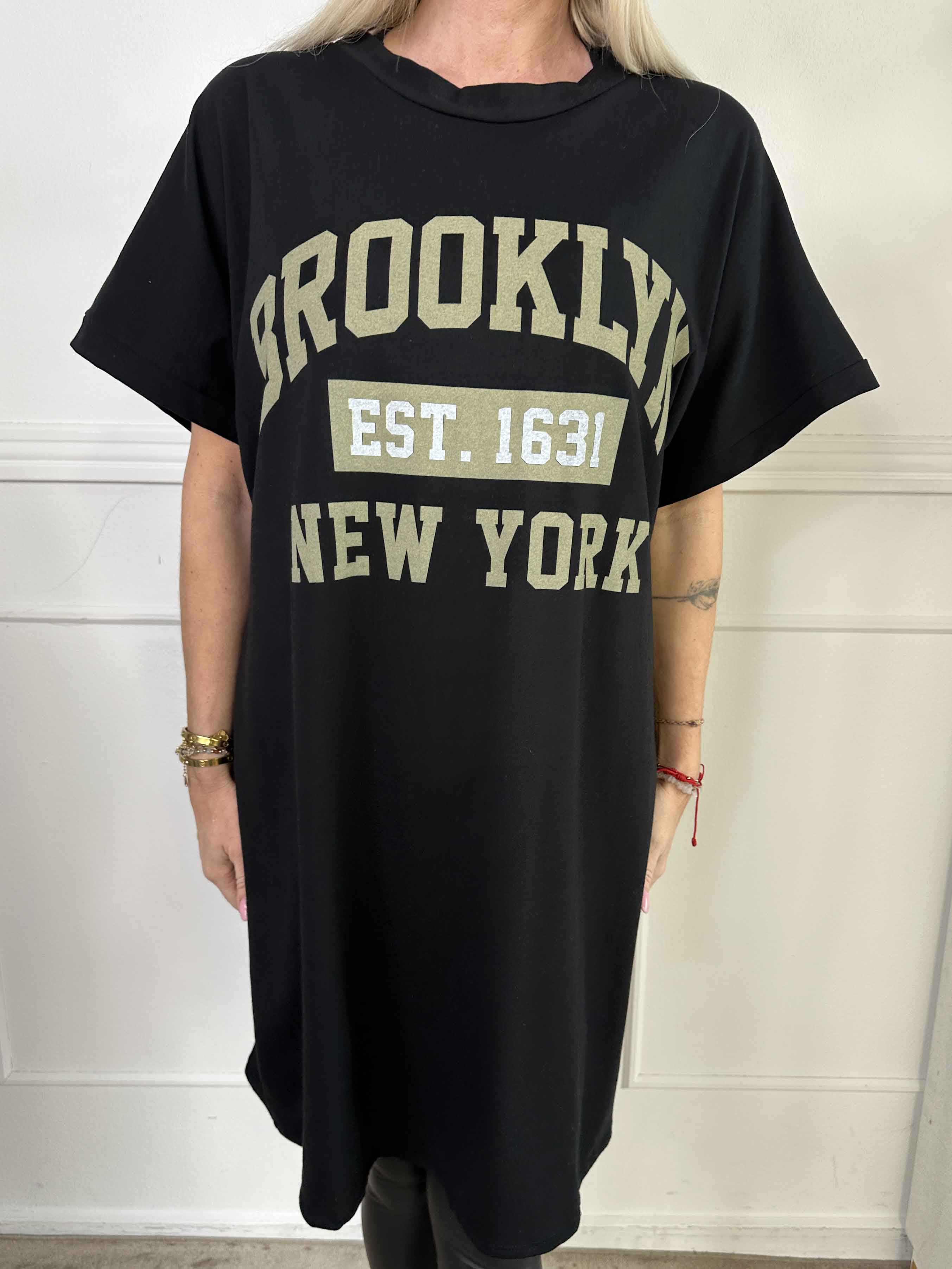 Tasmine - Brooklyn t-shirtklänning i mjuk bomull